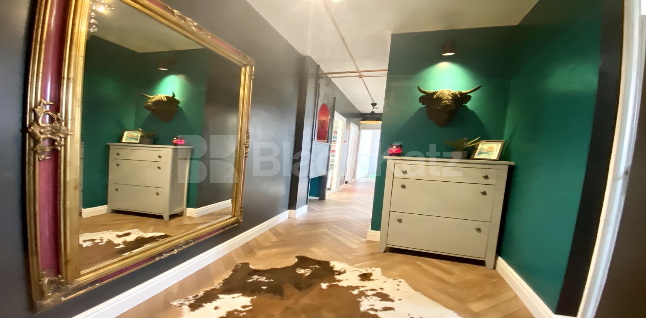 			LET , 2 Bedroom, 1 bath, 1 reception Apartment			 Enid Street, Bermondsey